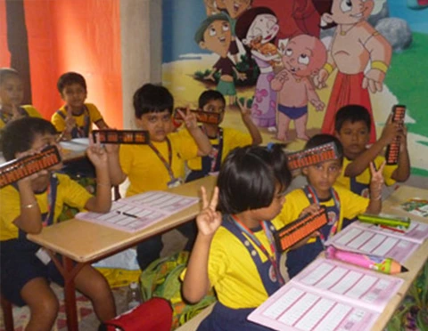 SWIMMING ACTIVITY IMAGE